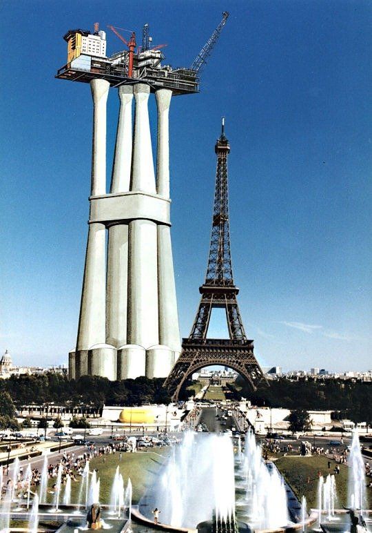 платформа в Норвегии и Эйфелева башня